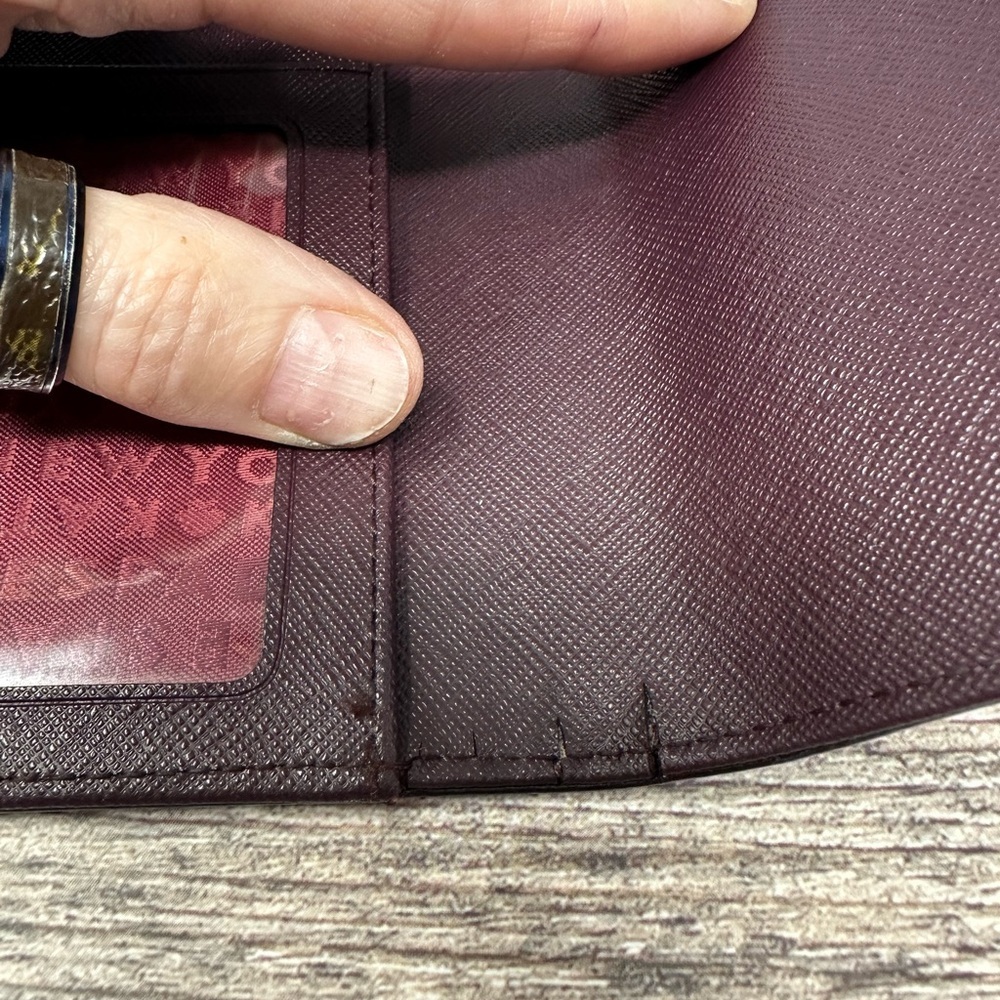 KATE SPADE New York Saffiano Burgundy Trifold Phone Wallet Clutch EUC - Picture 13 of 16